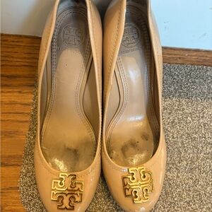 Tory Burch Tan Heels with Iconic Design